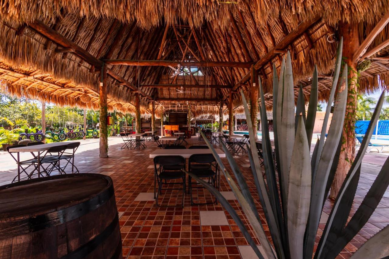 Hotel Bello Caribe Express Cozumel Kültér fotó